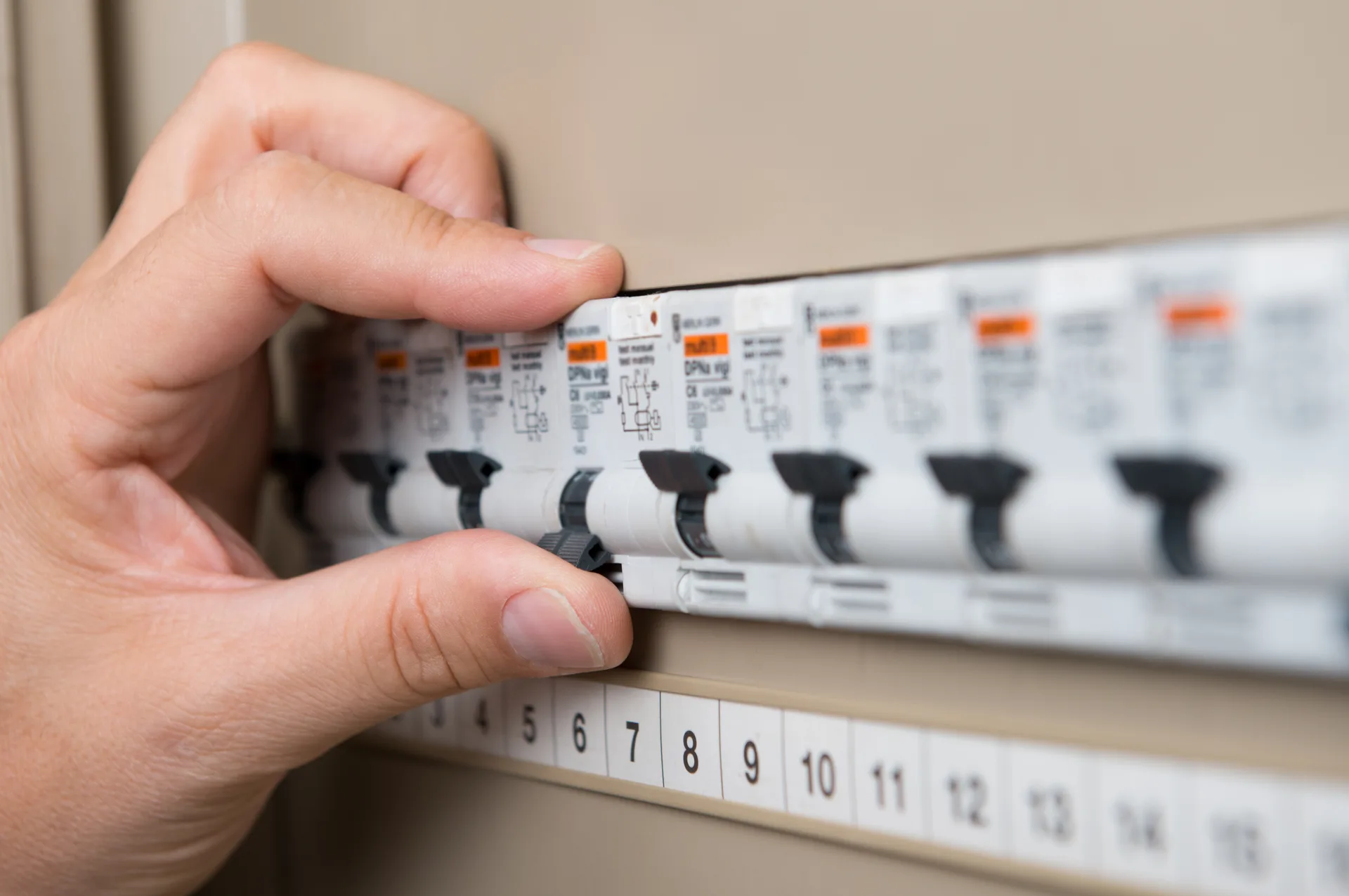 Electrician Long Jetty, licensed electricians serving Long Jetty